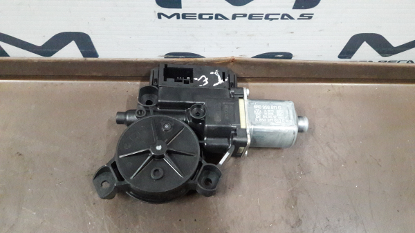 Moteur lève-vitre arrière gauche VOLKSWAGEN Polo (6R, 6C)