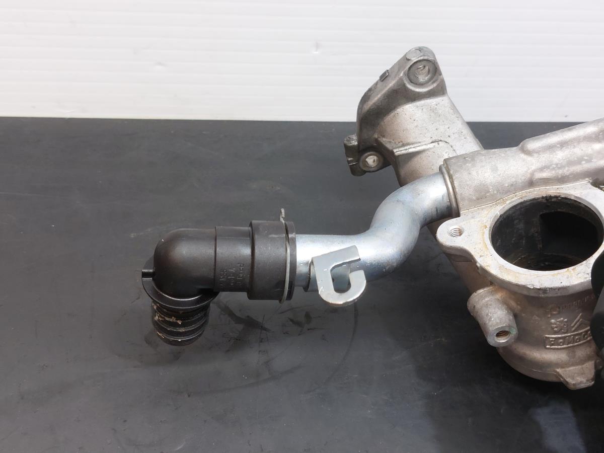 Radiador de gases / EGR VOLVO V40 Hatchback Imagem-4