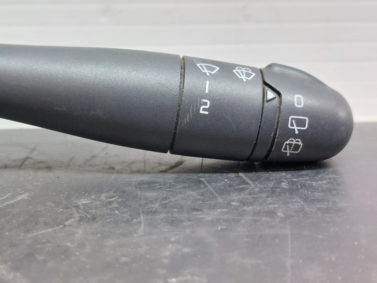Palanca de luces RENAULT Clio II (BB0/1/2_, CB0/1/2_) Imagem-1