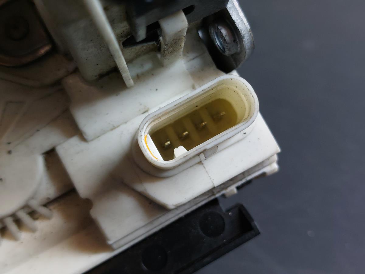 Cerradura / cierre puerta delantero izquierdo MERCEDES-BENZ Classe E Cabriolet (A207) Imagem-2