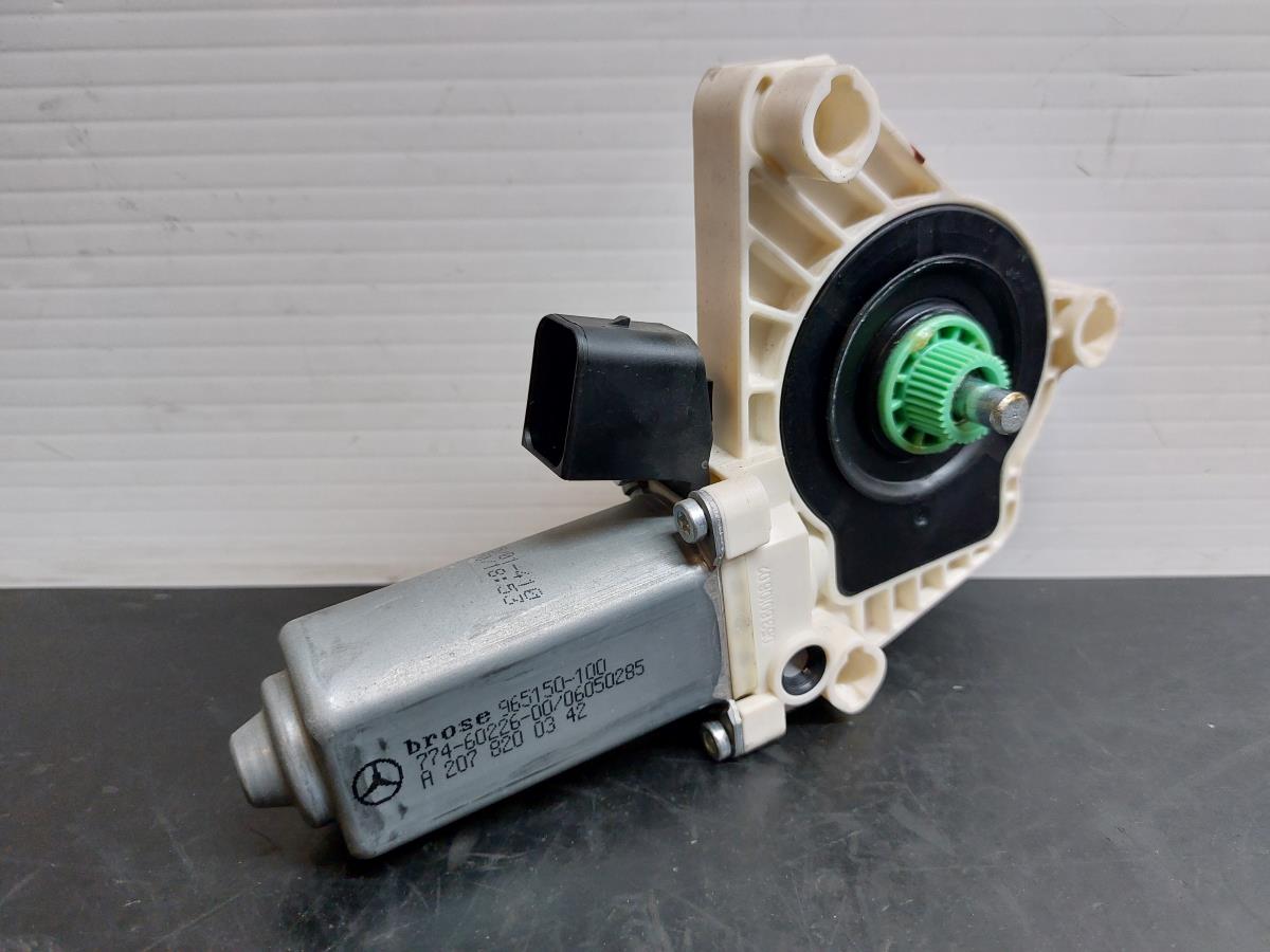 Motore alzacristallo anteriore sinistro MERCEDES-BENZ Classe E Cabriolet (A207)