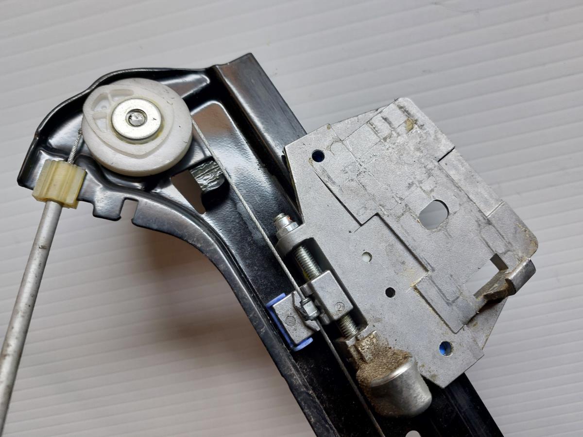 Lève-vitre avant gauche MERCEDES-BENZ Classe E Cabriolet (A207) Imagem-4