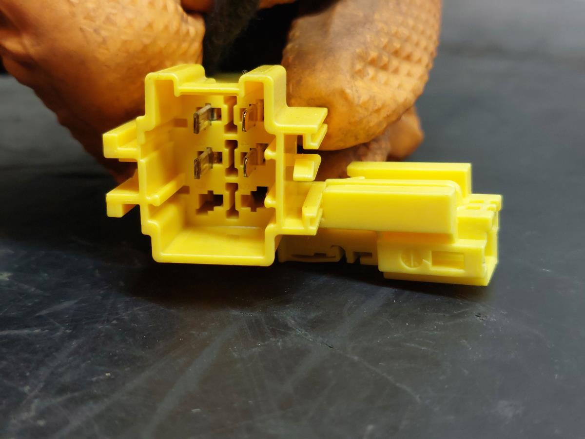 Impianto elettrico interno / cablaggio interno MERCEDES-BENZ Classe E Cabriolet (A207) Imagem-3