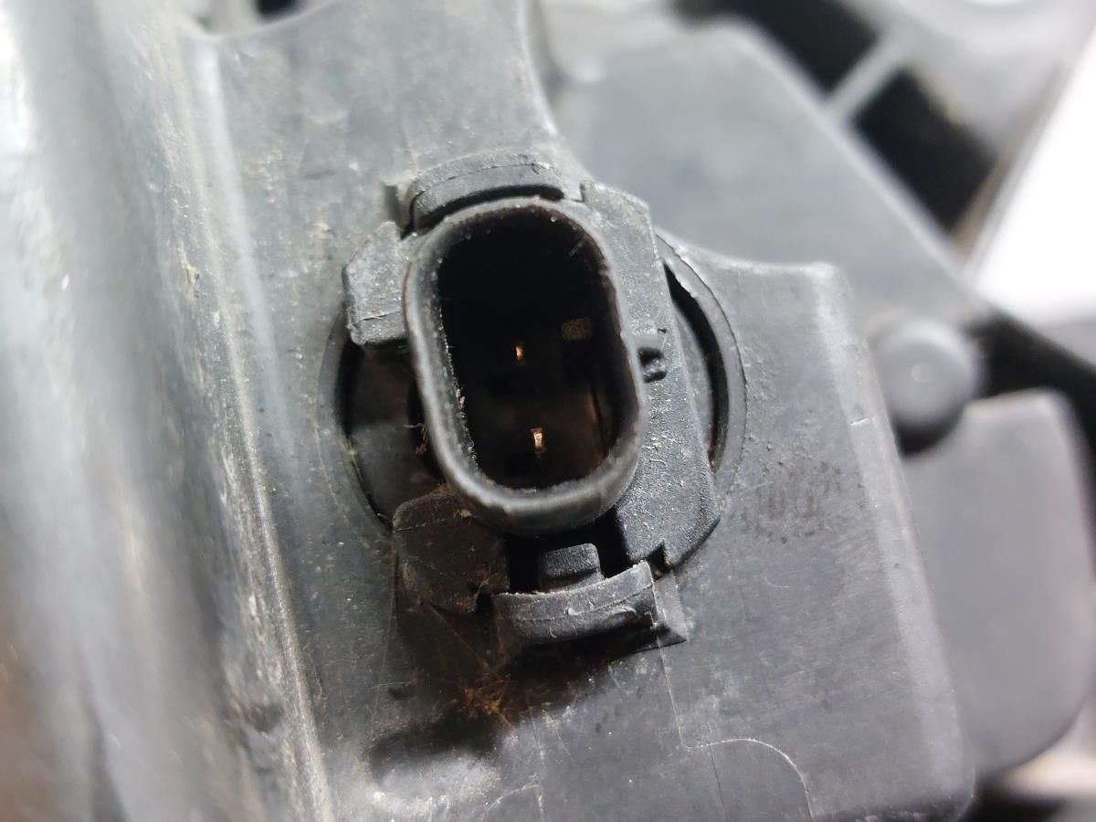 Daytime running light left MERCEDES-BENZ Classe E Cabriolet (A207) Imagem-5