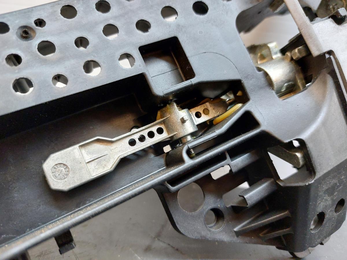 Soporte Manija puerta Delantera Izquierda AUDI A4 Avant (8K5, B8) Imagem-1