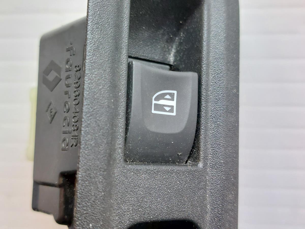 Comando / botão / interruptor vidros frente direito DACIA Jogger Imagem-2