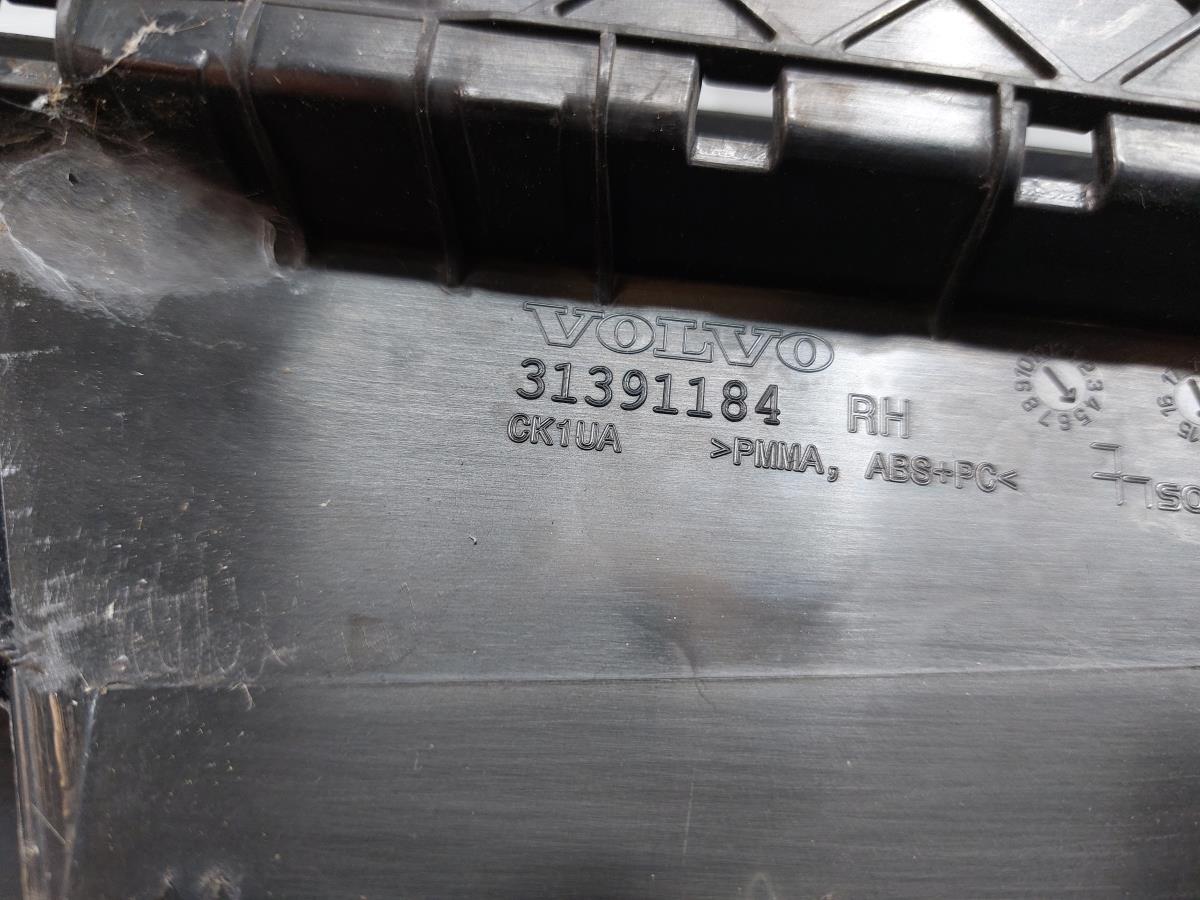 Friso da porta frente direita VOLVO V40 Hatchback Imagem-6