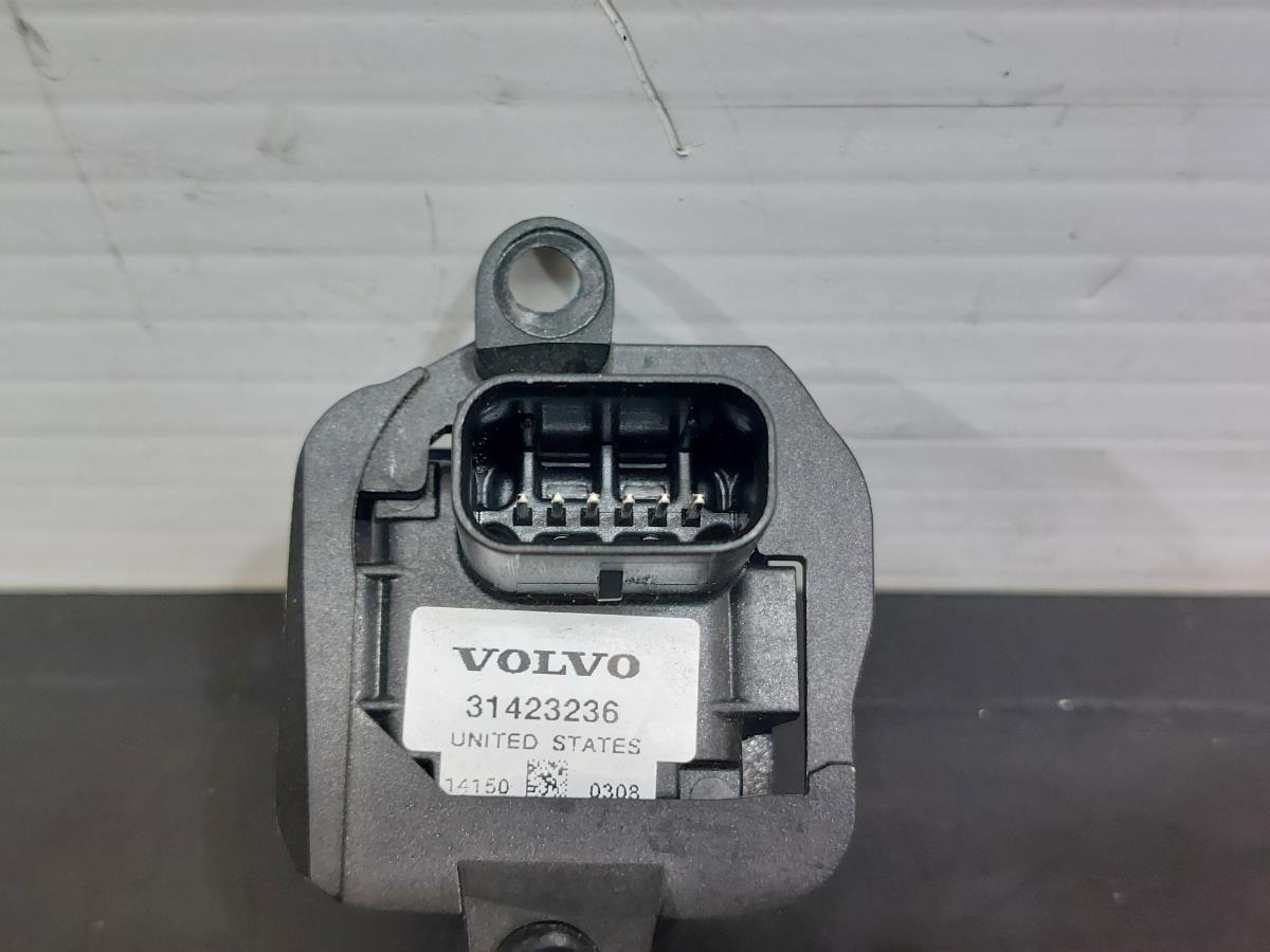 Câmera traseira VOLVO S60 II (134) Imagem-3