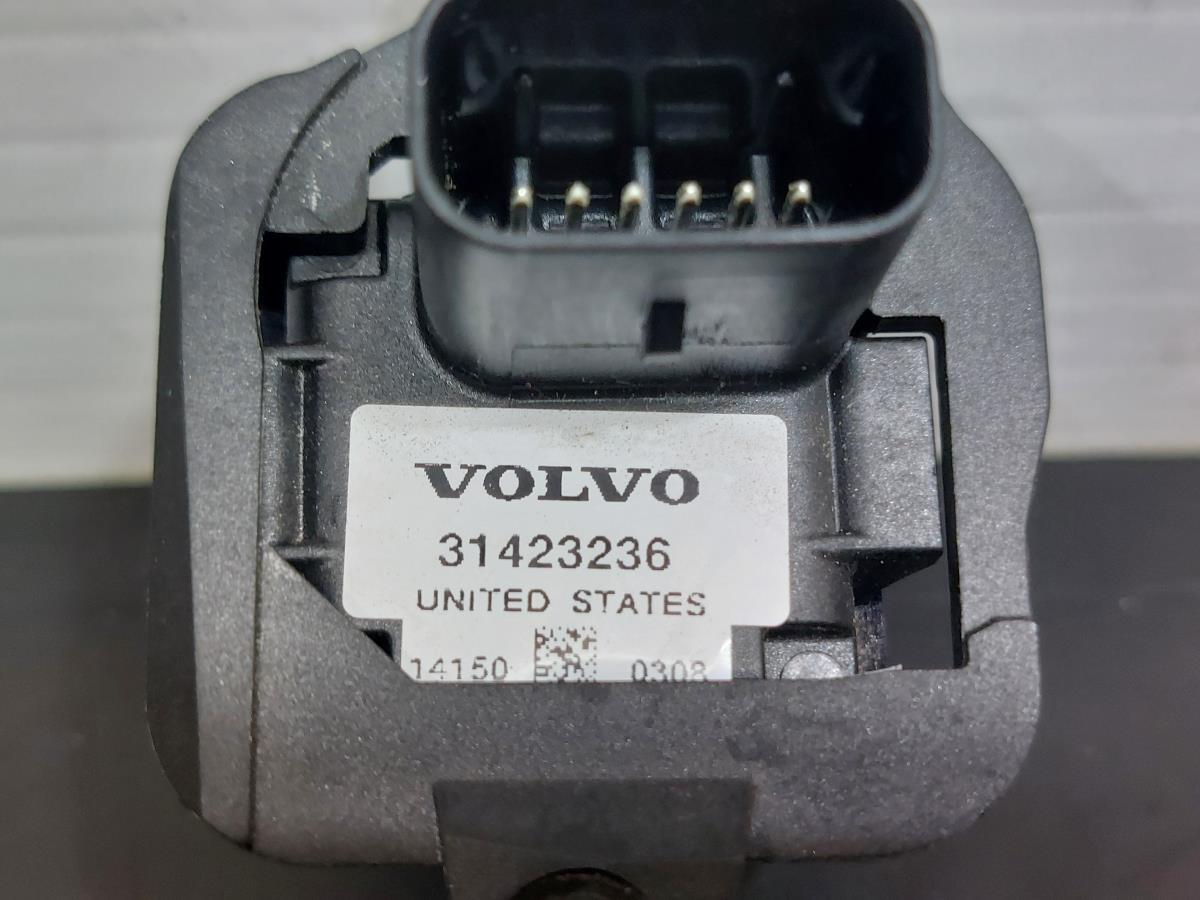 Câmera traseira VOLVO S60 II (134) Imagem-4