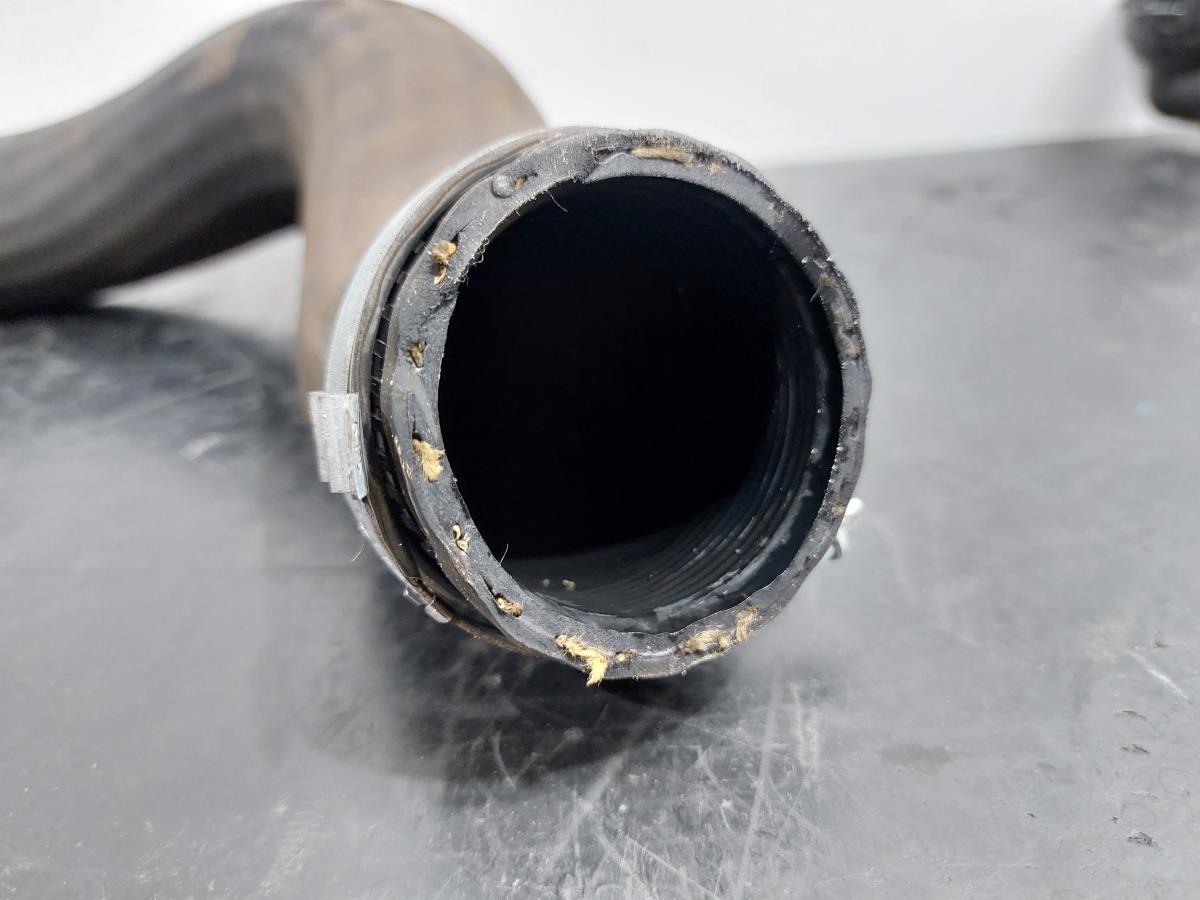 Tubo intercooler VOLVO V40 Hatchback Imagem-2