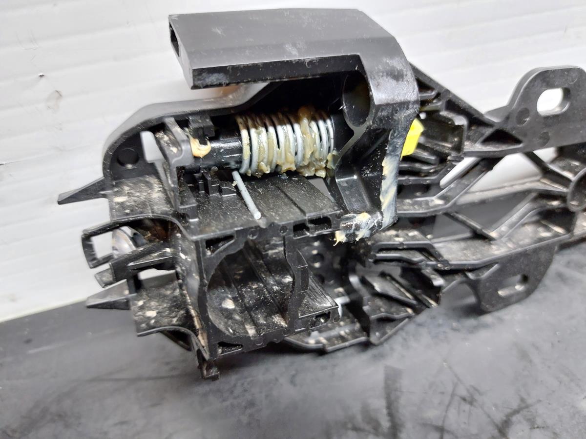 Suporte puxador porta frente direito DACIA Jogger Imagem-3