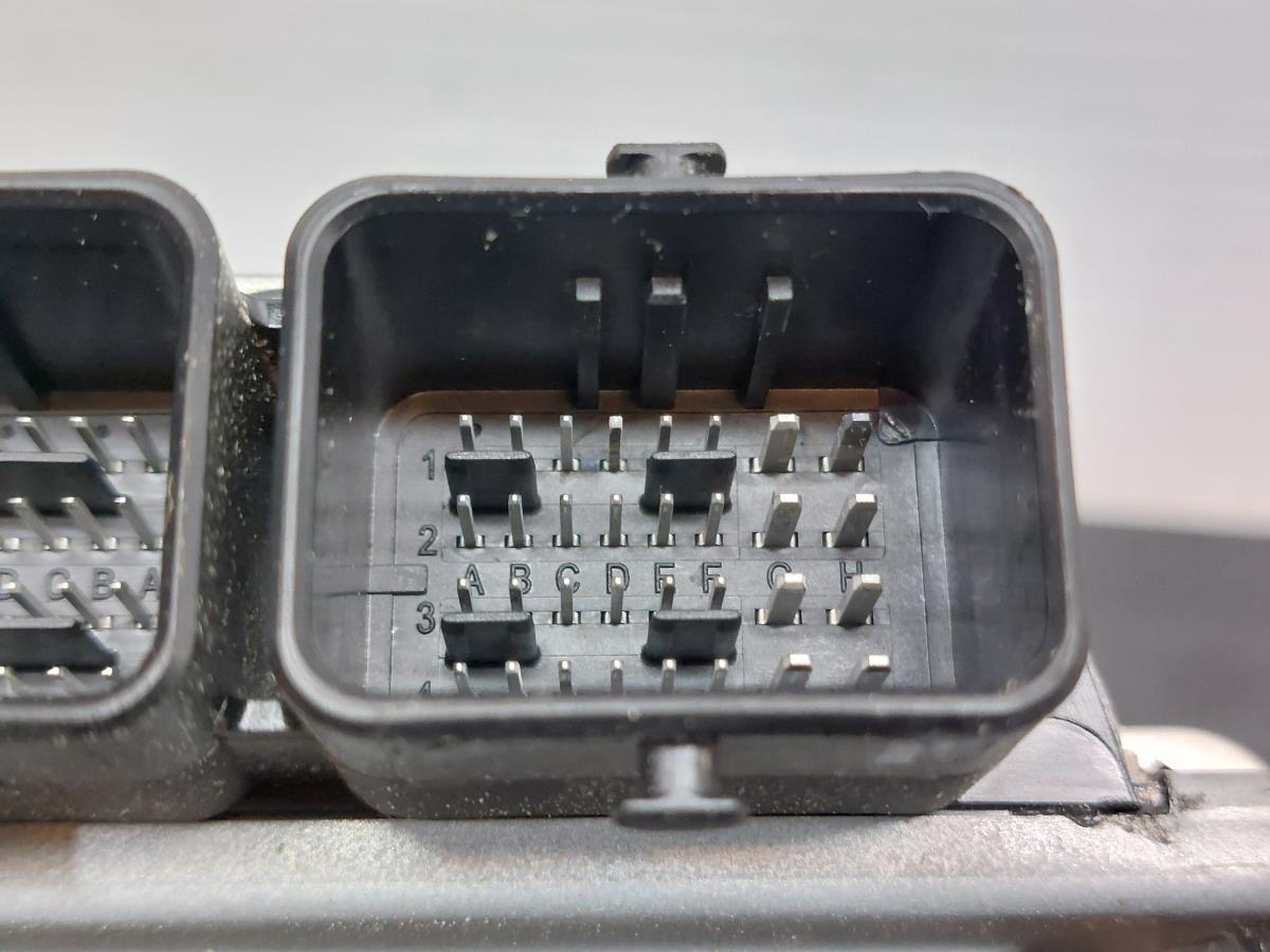 Engine control unit / ECU DACIA Jogger Imagem-5