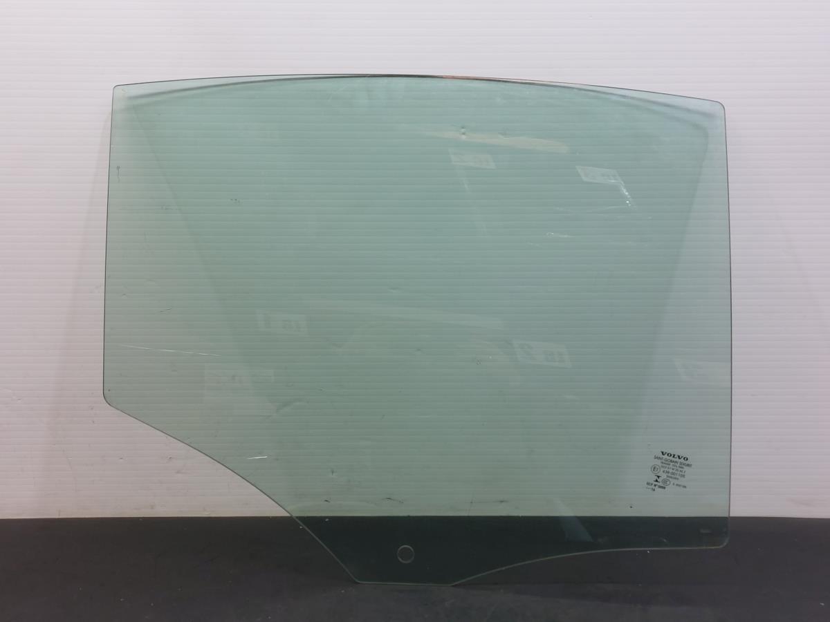 Vidro porta trás direito VOLVO S60 II (134)