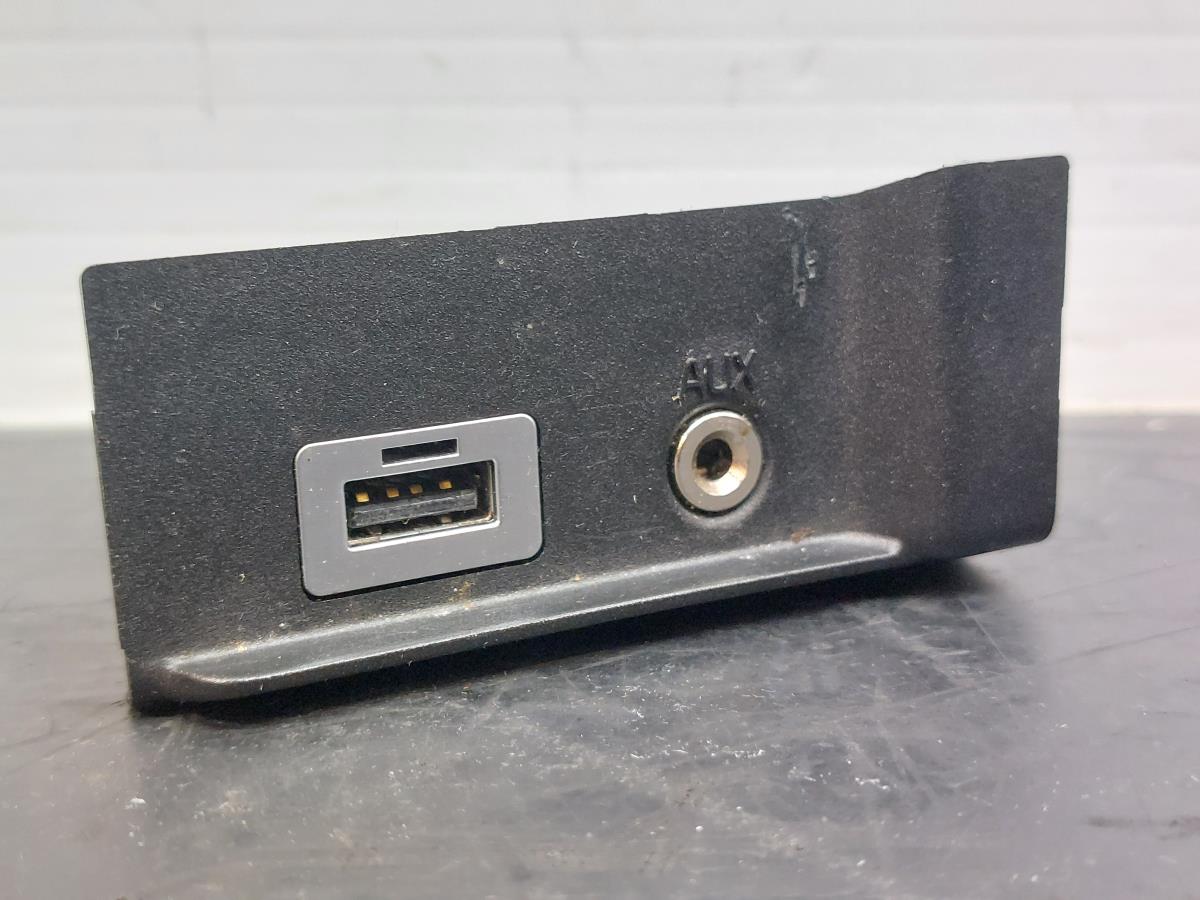 Módulo USB / AUX / IPOD VOLVO S60 II (134)