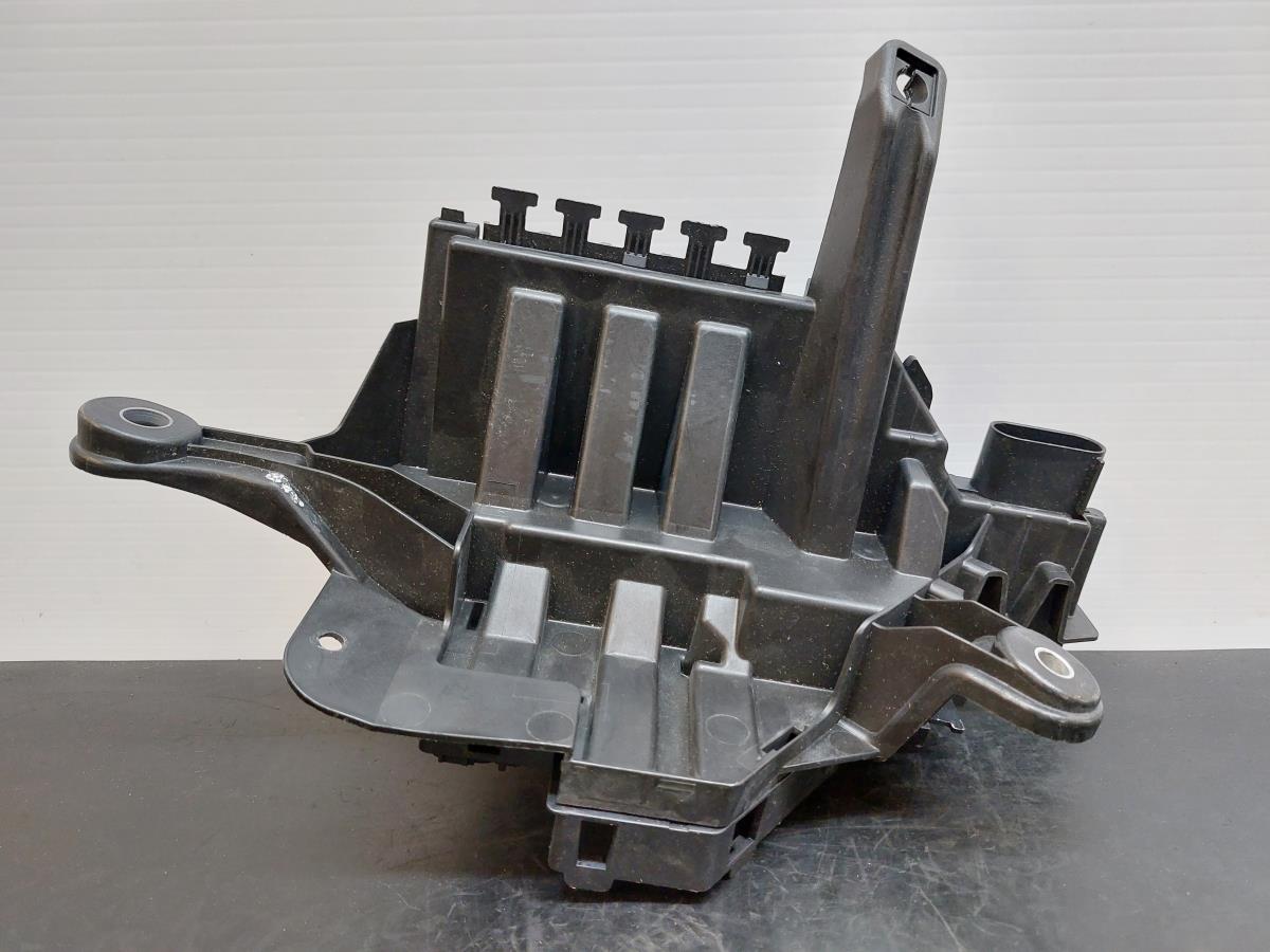 Caixa fusíveis da bateria MERCEDES-BENZ Classe C (W205)