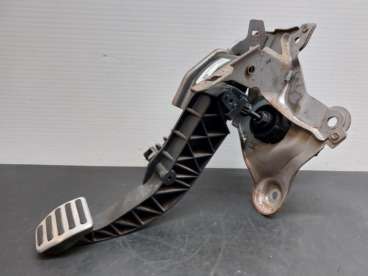 Pedal VOLVO S60 II (134) Imagem-2