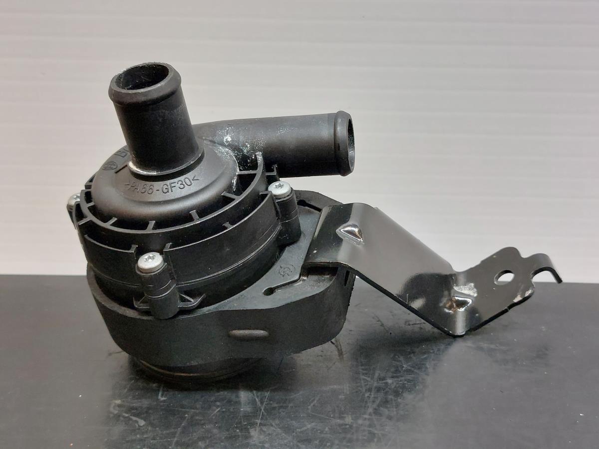 Bomba de agua MERCEDES-BENZ Classe C (W205)