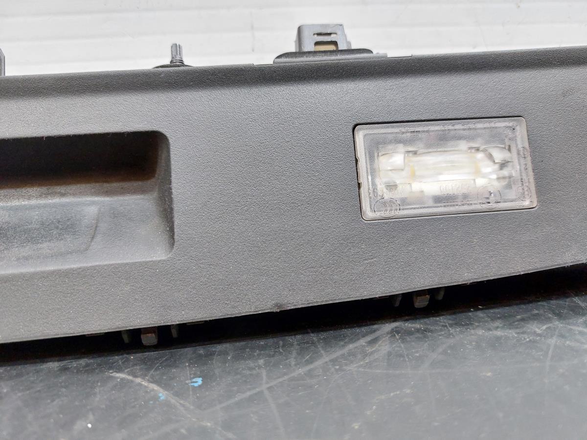 Modanatura porta / portellone bagagliaio BMW 7 (G11, G12) Imagem-3