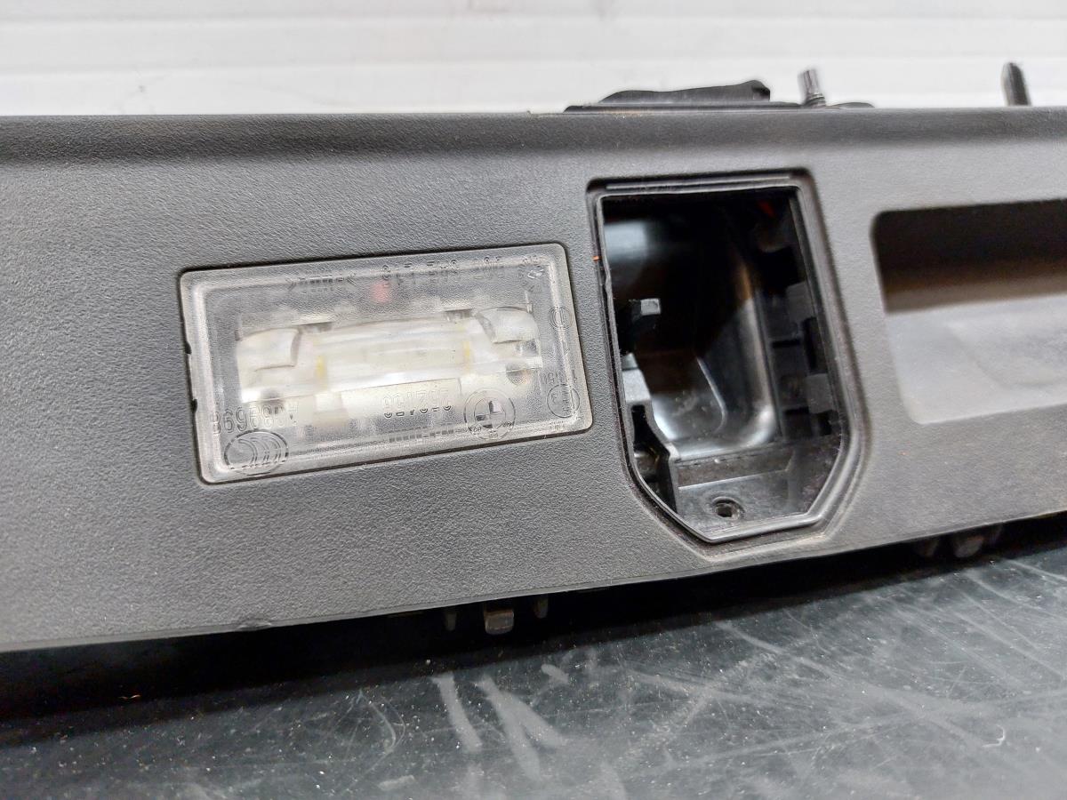 Modanatura porta / portellone bagagliaio BMW 7 (G11, G12) Imagem-2