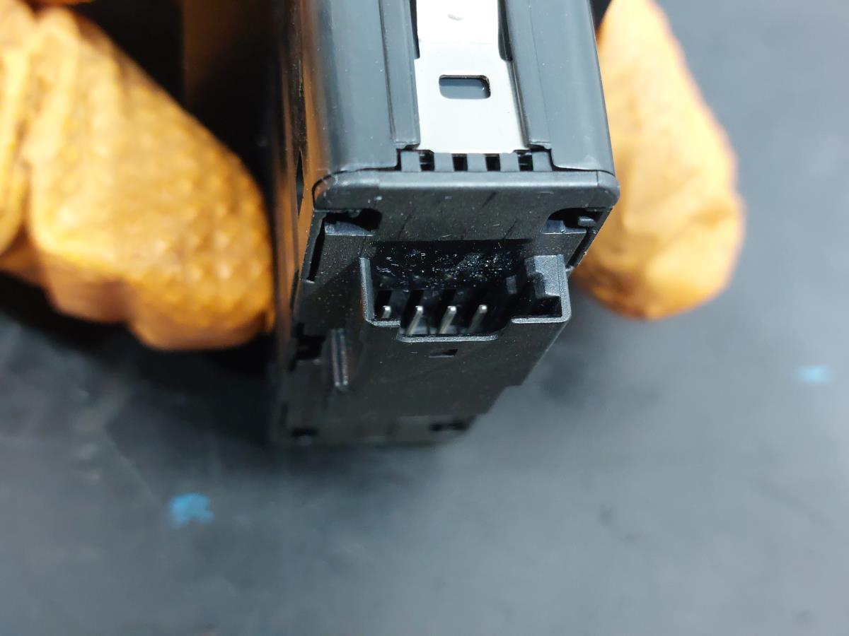 Bouton / interrupteur verrouillage portes BMW 7 (G11, G12) Imagem-4