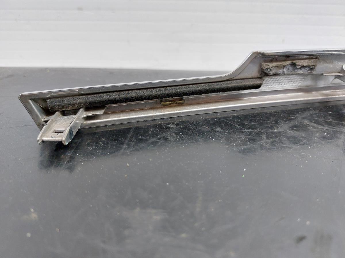 Modanatura porta / portellone bagagliaio BMW 7 (G11, G12) Imagem-9