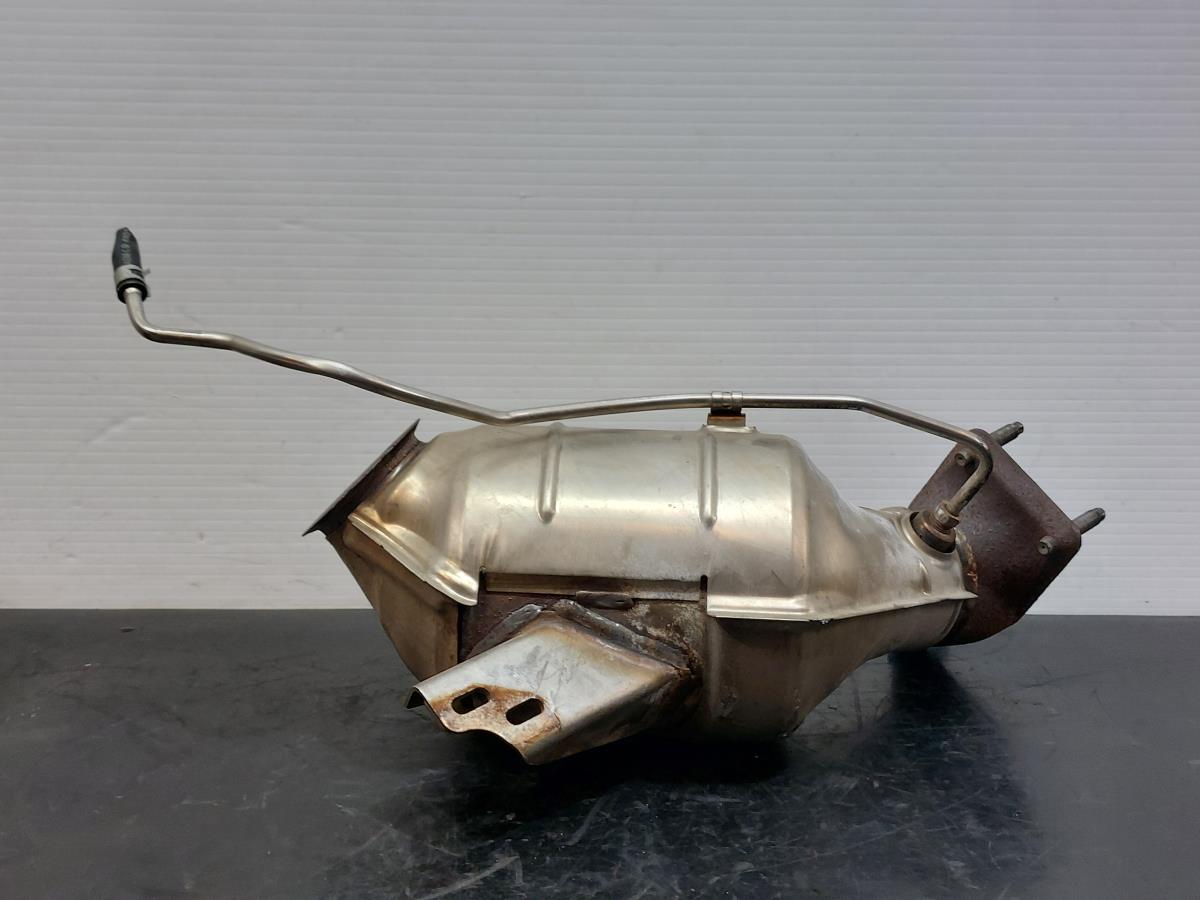 Catalytic converter / particle filter INFINITI Q50