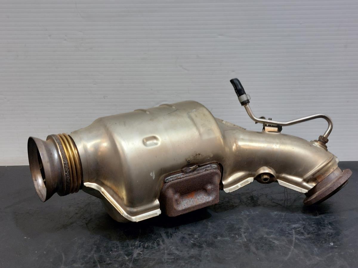Catalytic converter / particle filter INFINITI Q50