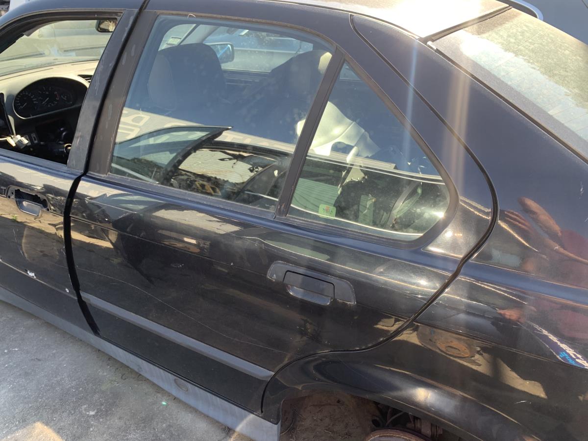 Porta trás esquerda BMW 3 (E36)