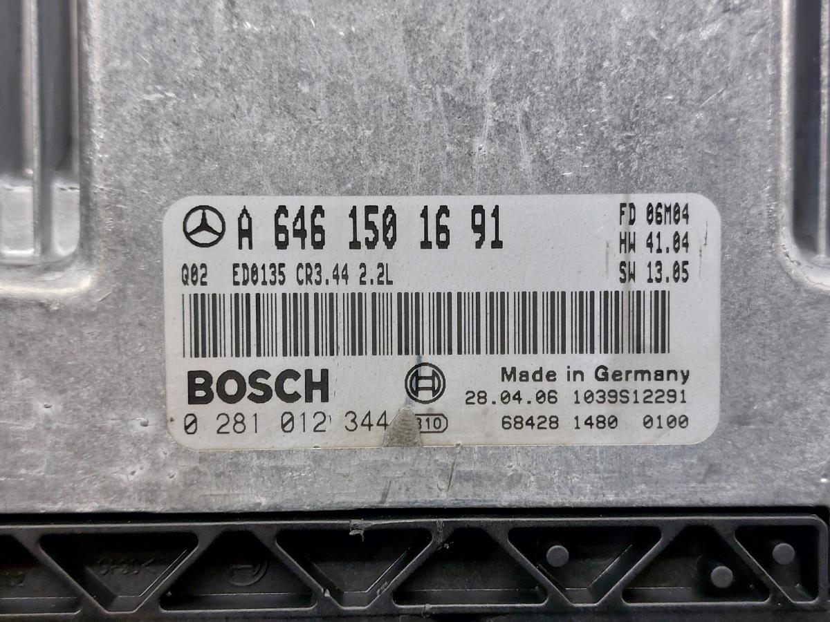 Centralina motor / ECU MERCEDES-BENZ Classe C (W203) Imagem-1