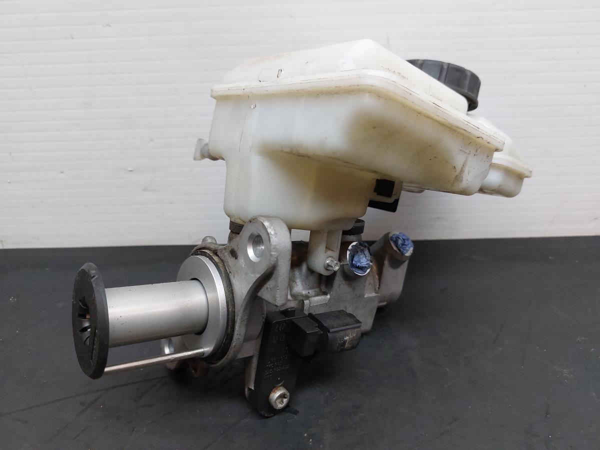 Pompa centrale dei freni AUDI A3 Sportback (8VA, 8VF)