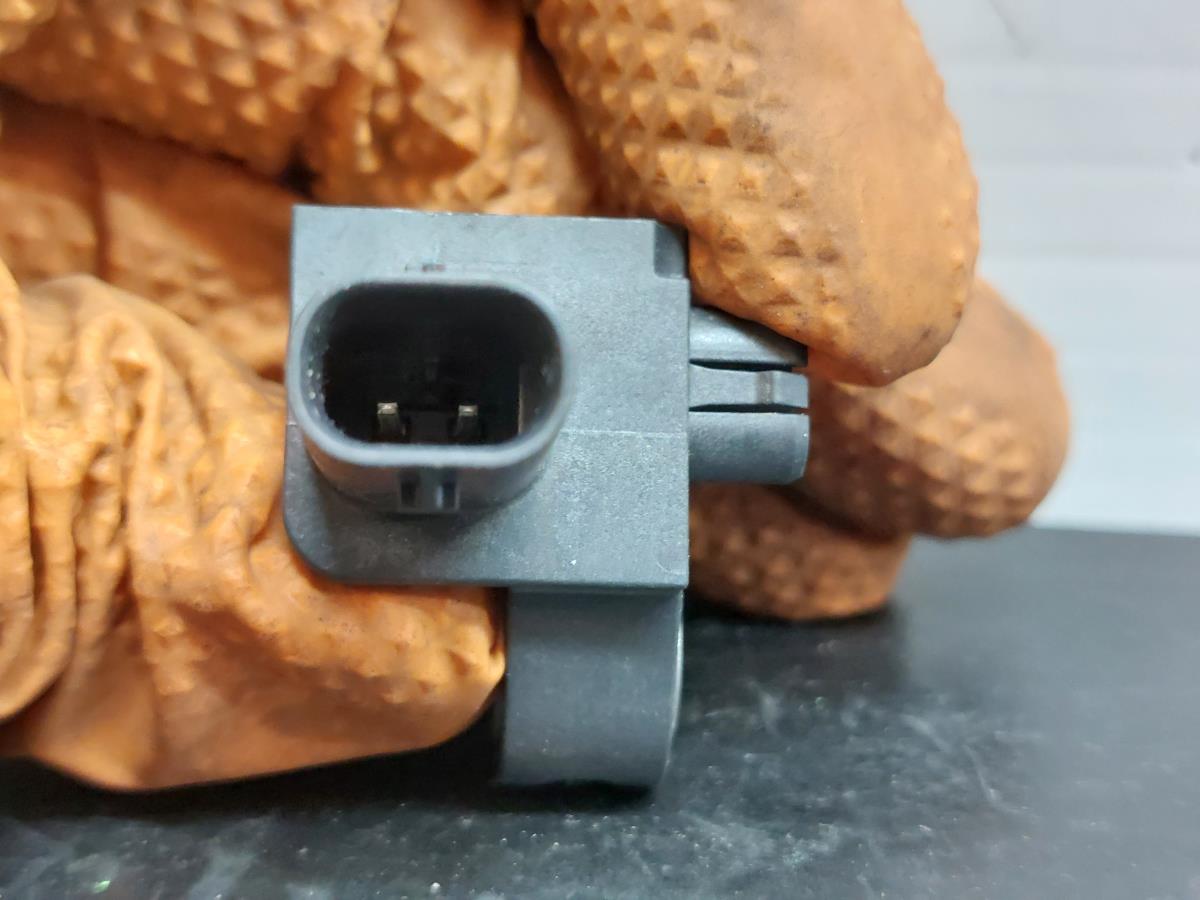 Sensor airbag Delantero Derecho AUDI A3 Sportback (8VA, 8VF) Imagem-3