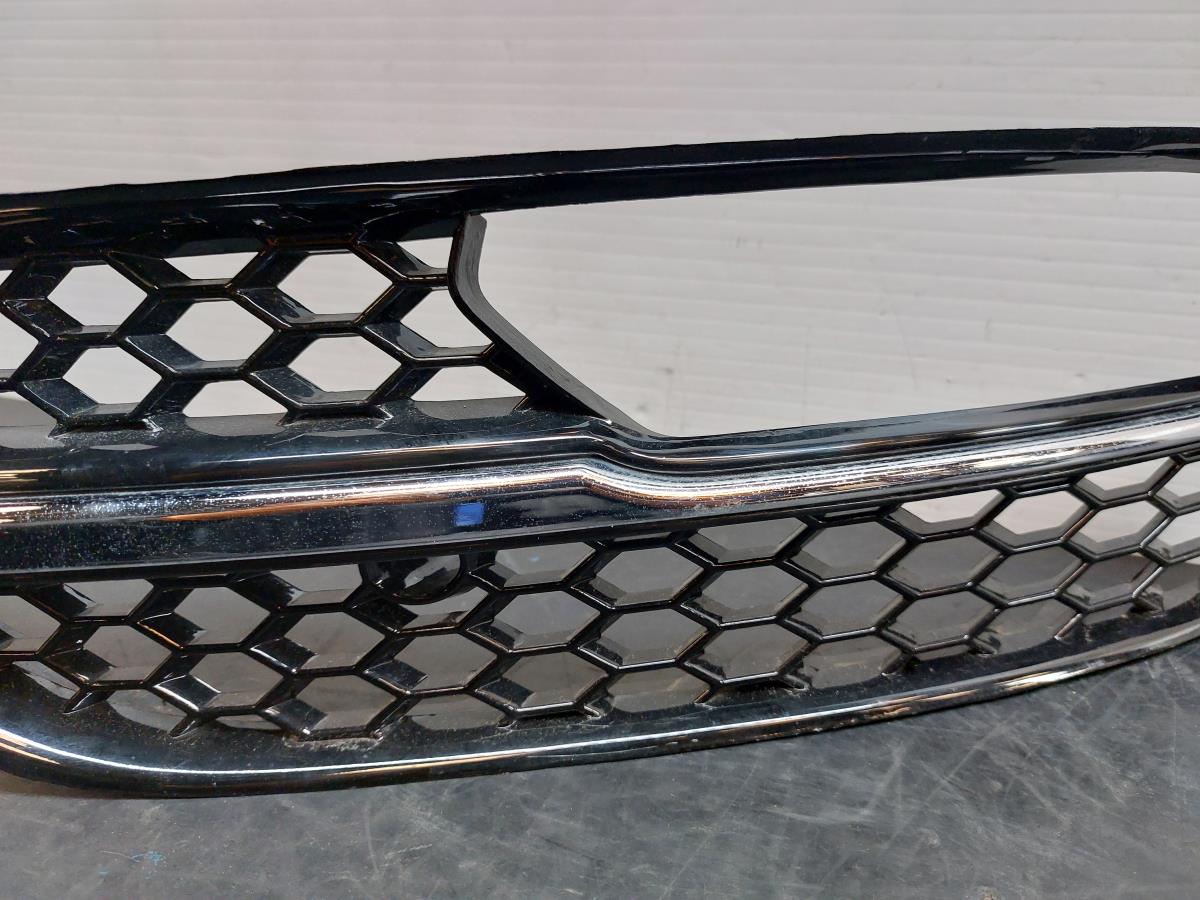 Griglia anteriore AUDI A3 Sportback (8VA, 8VF) Imagem-2