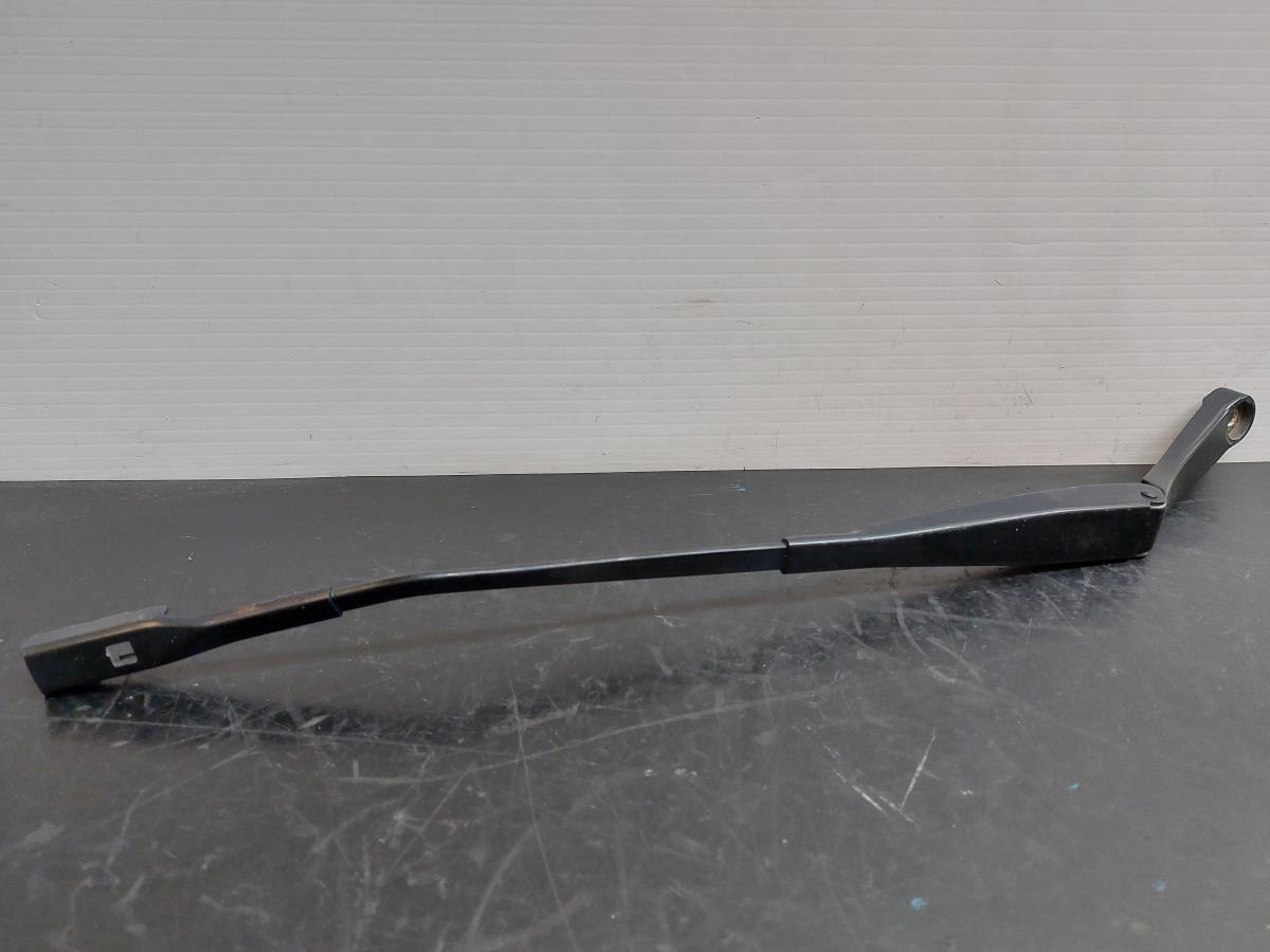 Braccio del tergicristallo anteriore destro AUDI A3 Sportback (8VA, 8VF)