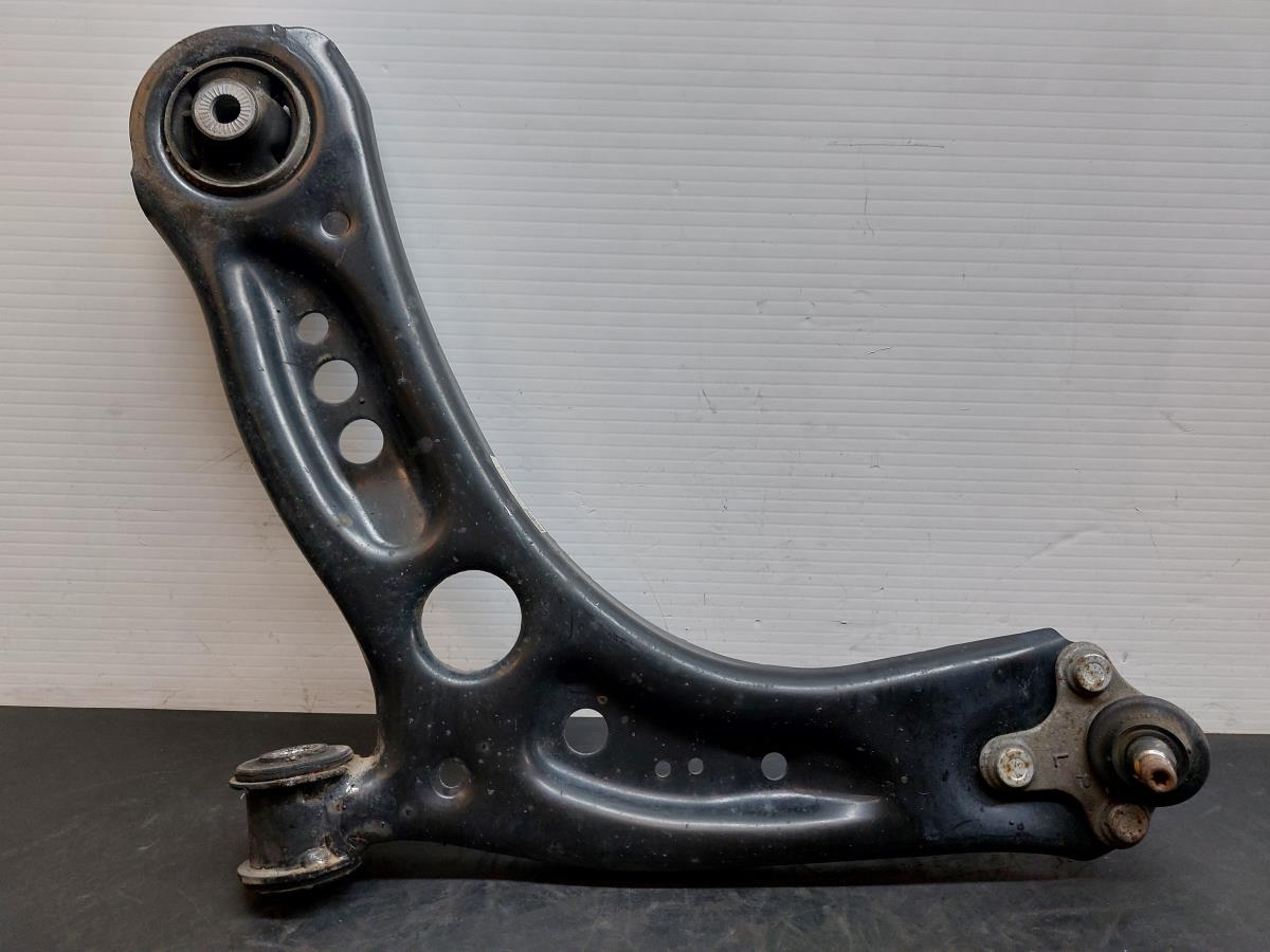 Bras de suspension Avant gauche AUDI A3 Sportback (8VA, 8VF)