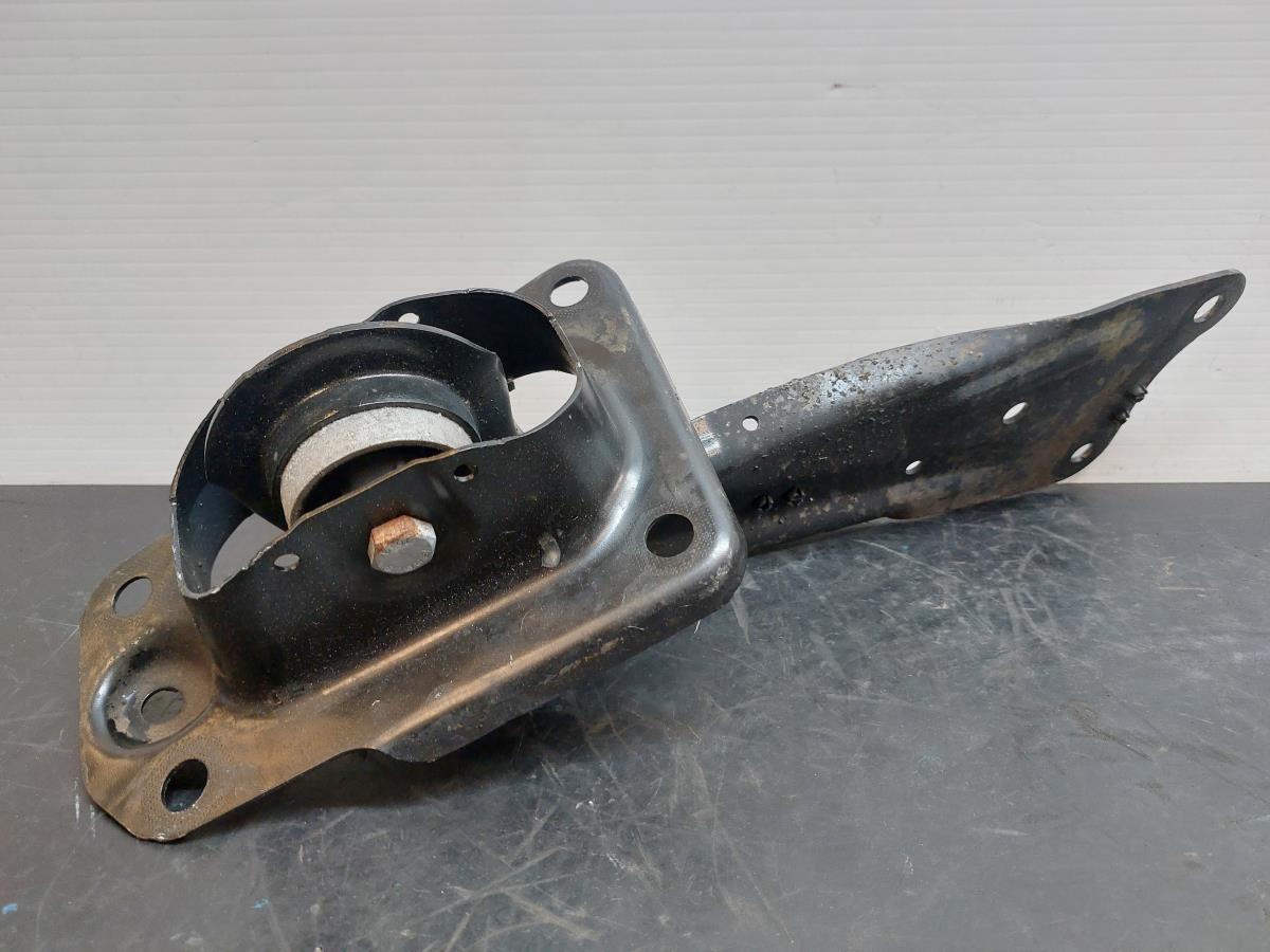 Bras de suspension arrière gauche AUDI A3 Sportback (8VA, 8VF)