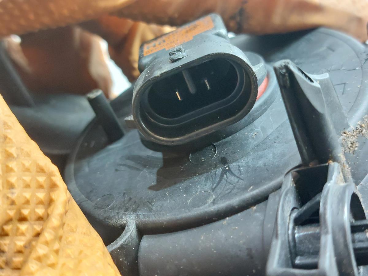 Faro antinebbia anteriore sinistro AUDI A3 Sportback (8VA, 8VF) Imagem-5