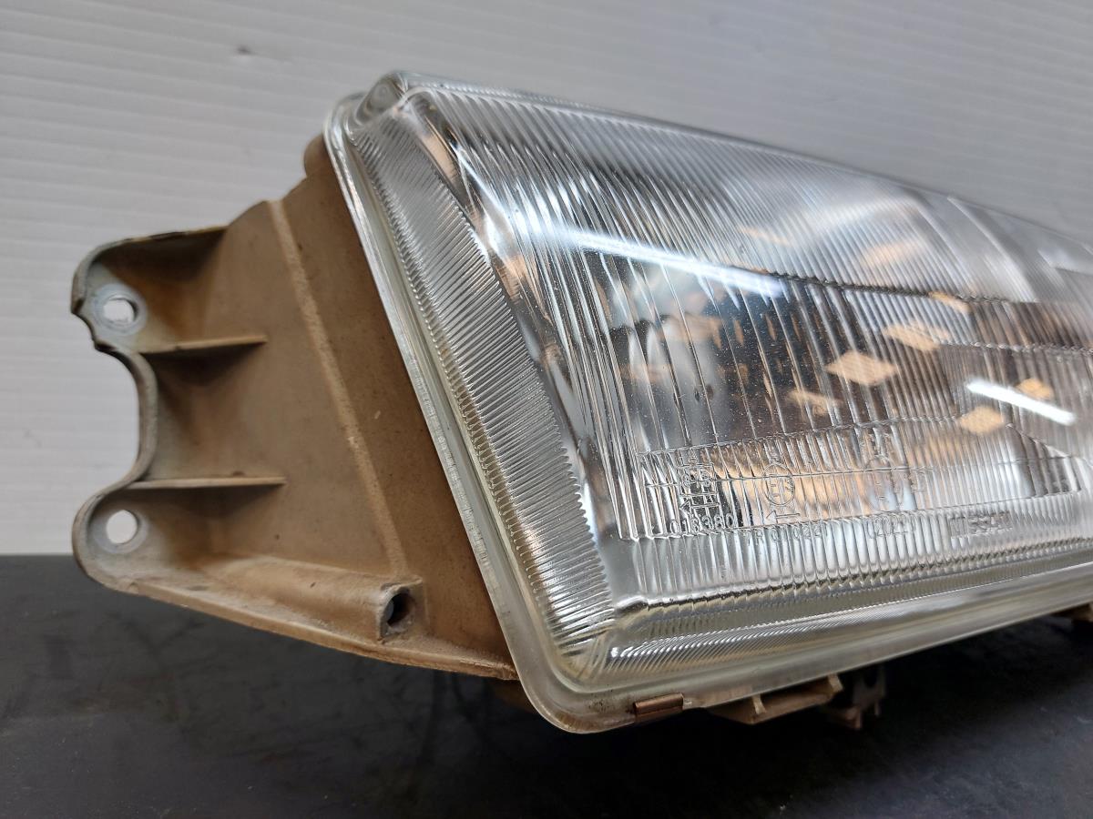 Ótica / farol direita NISSAN Primera Wagon (W10) Imagem-1