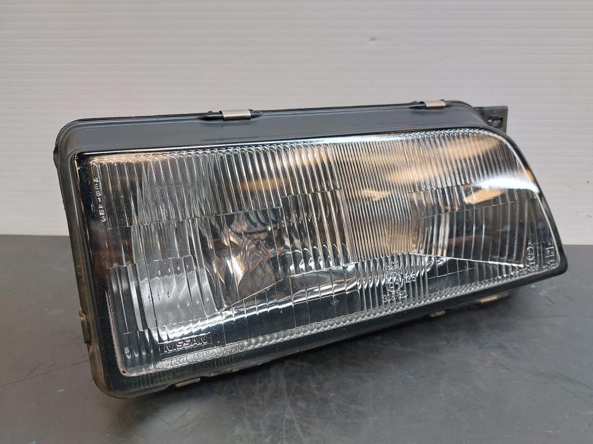 Ótica / farol direita NISSAN Sunny II Sedan (N13)