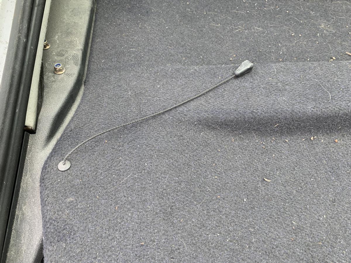 Chapeleira / tampo da mala FORD Mondeo III (B5Y) Imagem-1