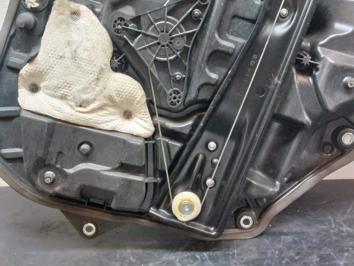 Alzavetro posteriore sinistro BMW 7 (G11, G12) Imagem-8