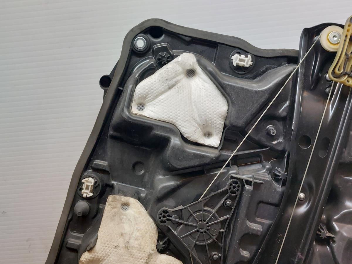 Alzavetro posteriore sinistro BMW 7 (G11, G12) Imagem-11