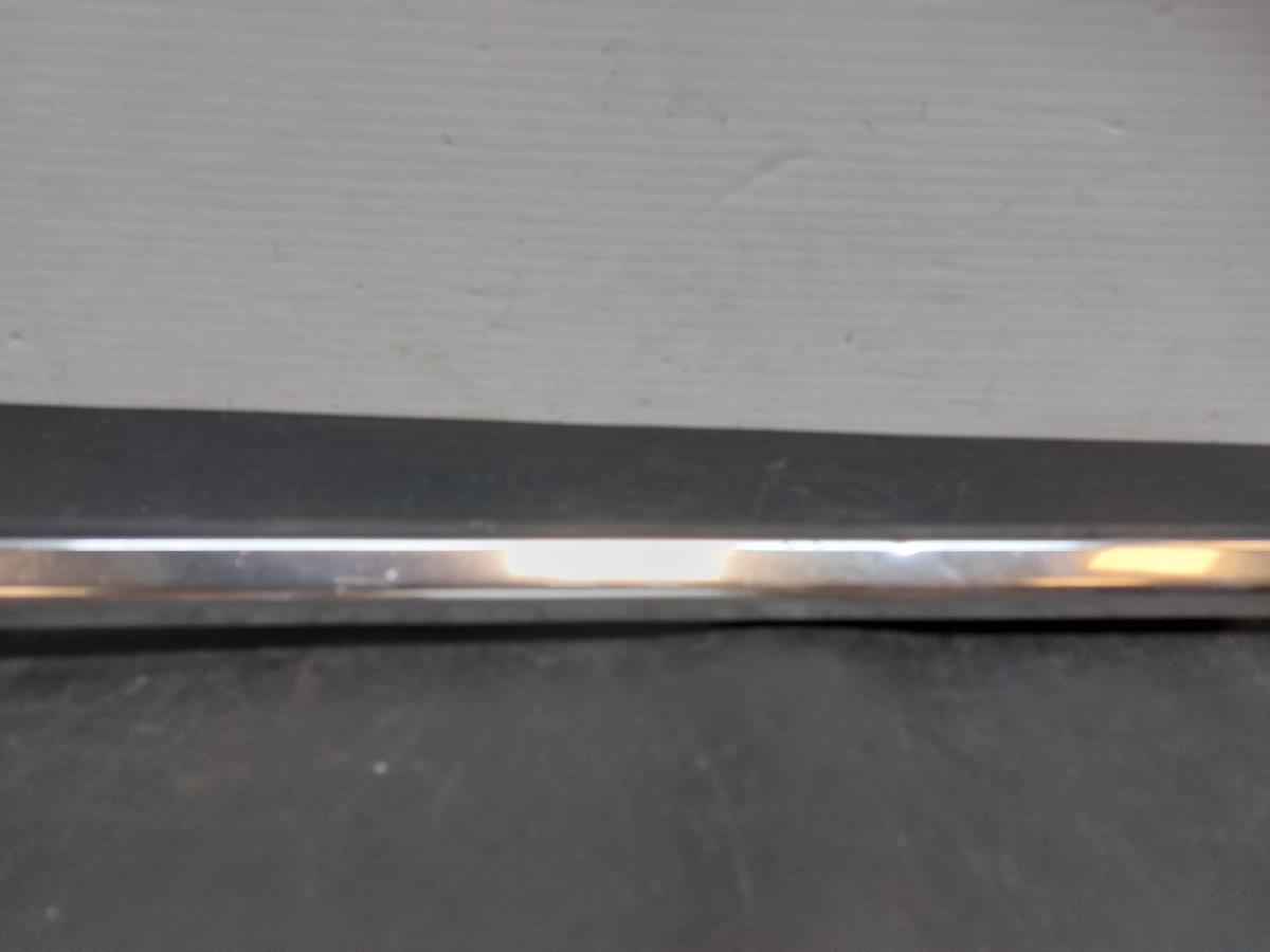 Modanatura porta posteriore sinistra BMW 7 (G11, G12) Imagem-6