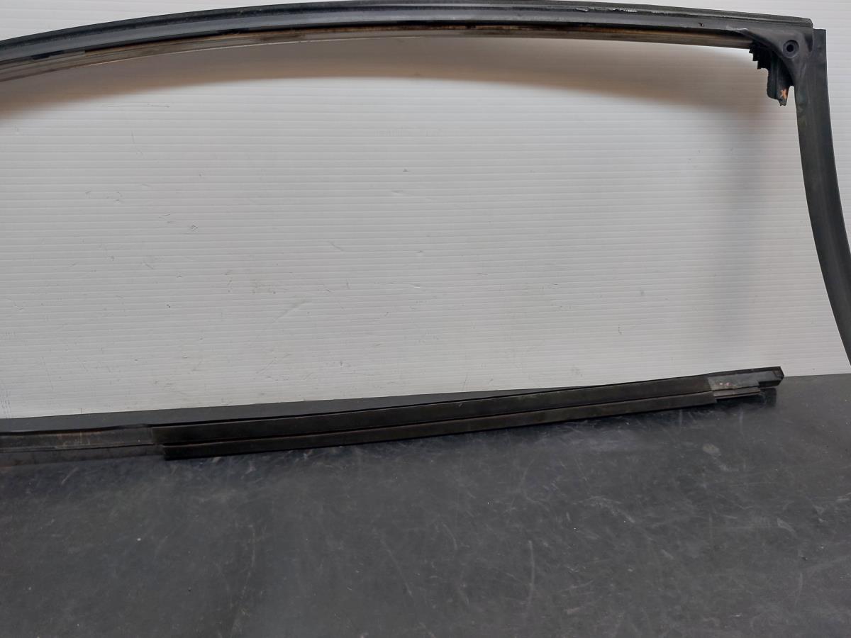 Modanatura porta posteriore sinistra BMW 7 (G11, G12) Imagem-13