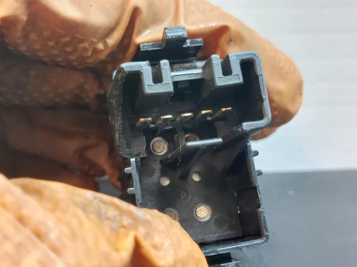 Commande / interrupteur lève-vitre Avant Droite TOYOTA Hilux VII Pick Up (_N1_, _N2_, _N3_) Imagem-3
