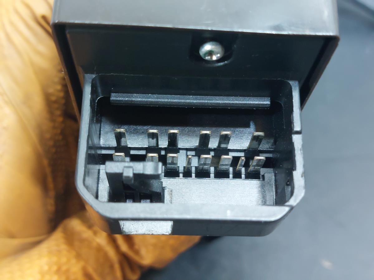 Mando / interruptor elevalunas delantero izquierdo TOYOTA Hilux VII Pick Up (_N1_, _N2_, _N3_) Imagem-4
