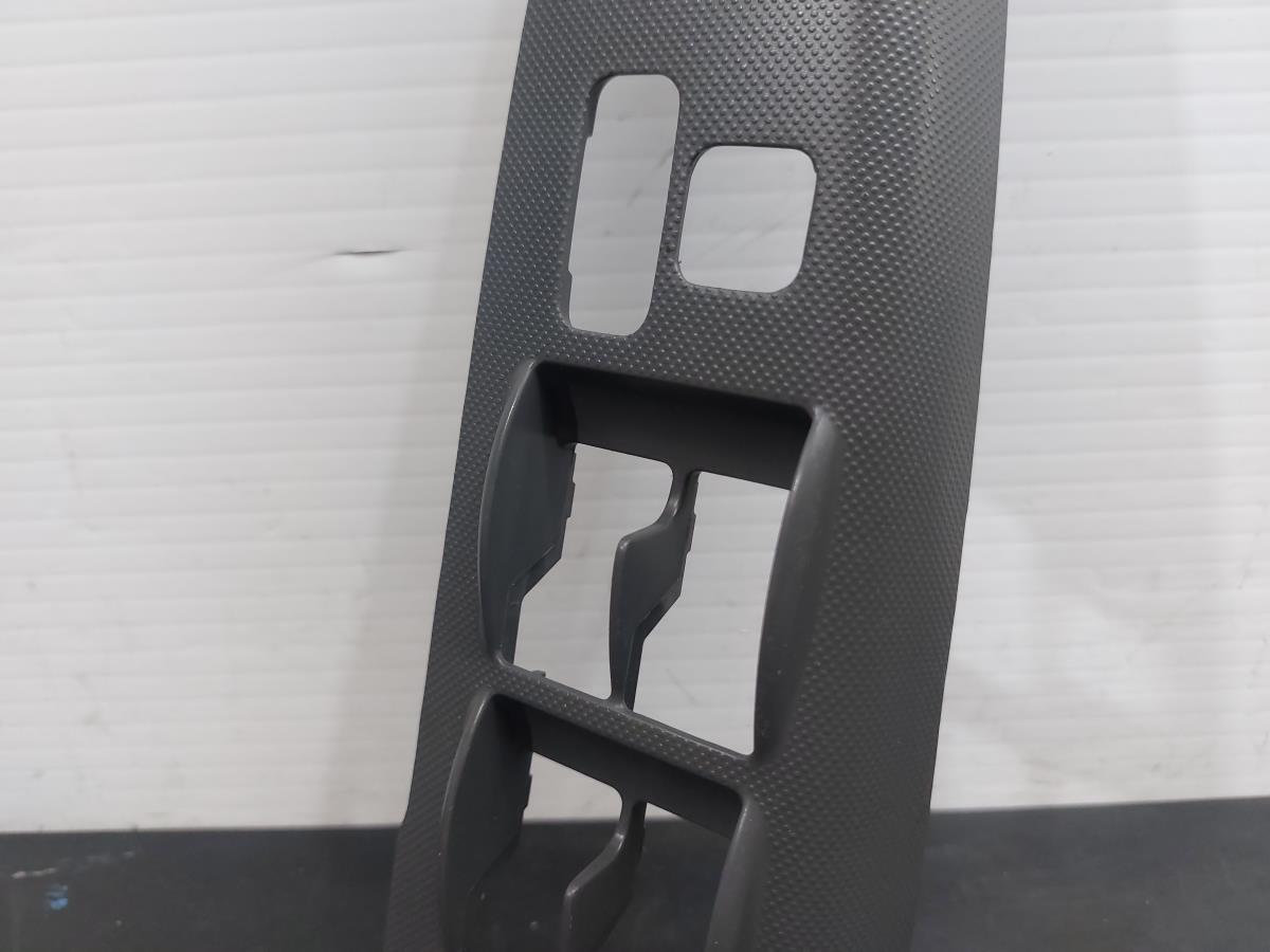 Modanatura porta anteriore sinistra TOYOTA Hilux VII Pick Up (_N1_, _N2_, _N3_) Imagem-2