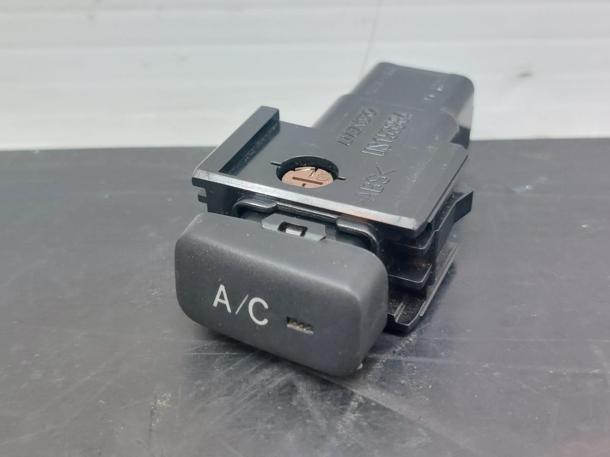 Multifunction control TOYOTA Hilux VII Pick Up (_N1_, _N2_, _N3_)
