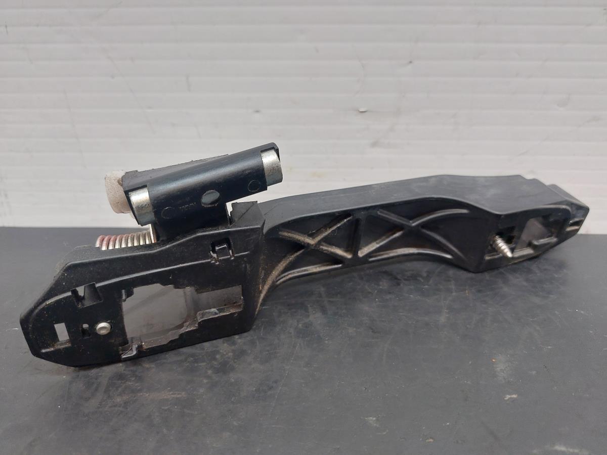 Right rear door handle support TOYOTA Hilux VII Pick Up (_N1_, _N2_, _N3_)