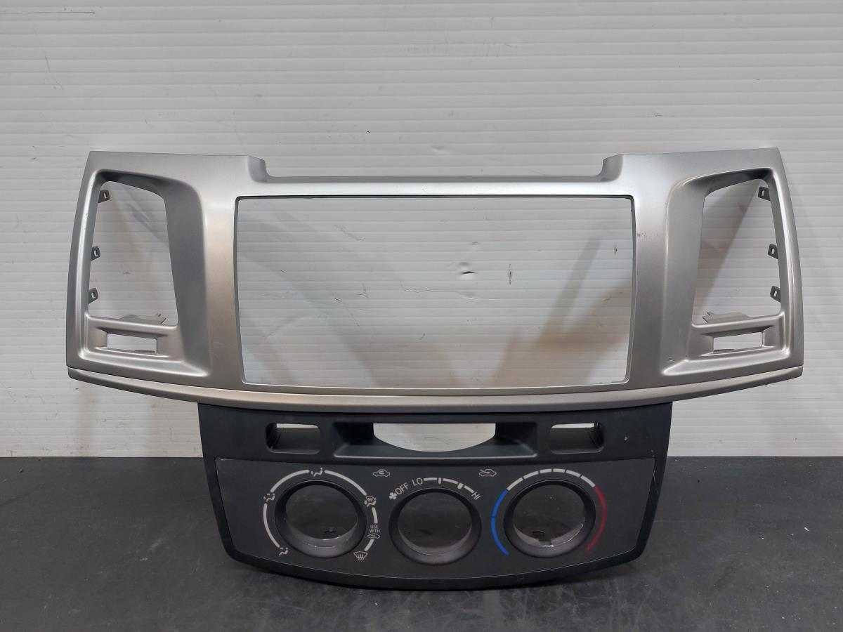 Dashboard trim TOYOTA Hilux VII Pick Up (_N1_, _N2_, _N3_)