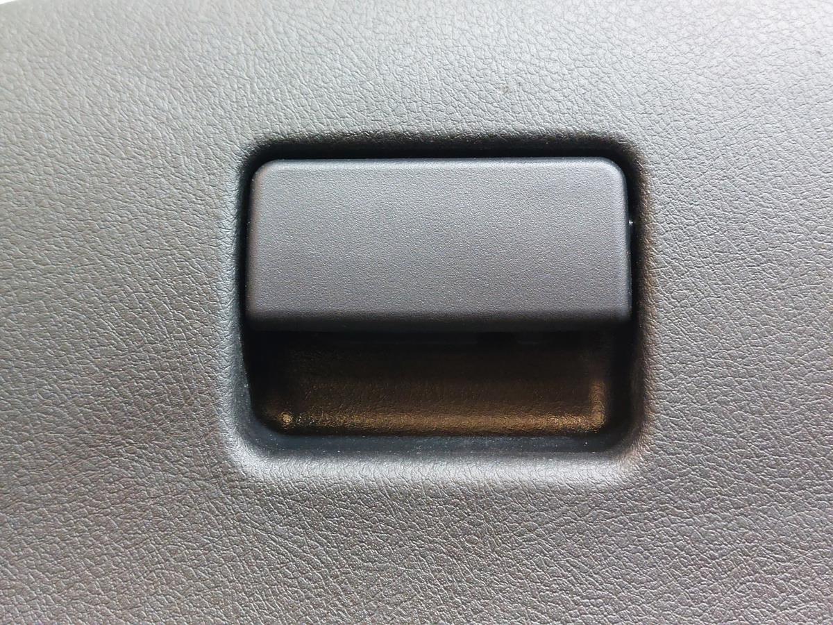 Porta luvas TOYOTA Yaris (_P13_) Imagem-3